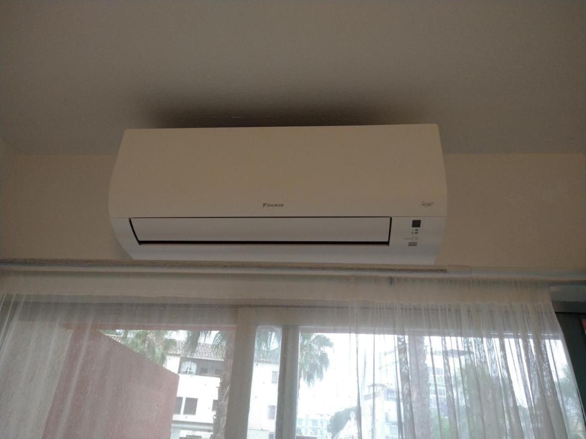 Apartamento Entero, Enormes Piscinas, Terraza Y Playa 베날마데나코스타 외부 사진