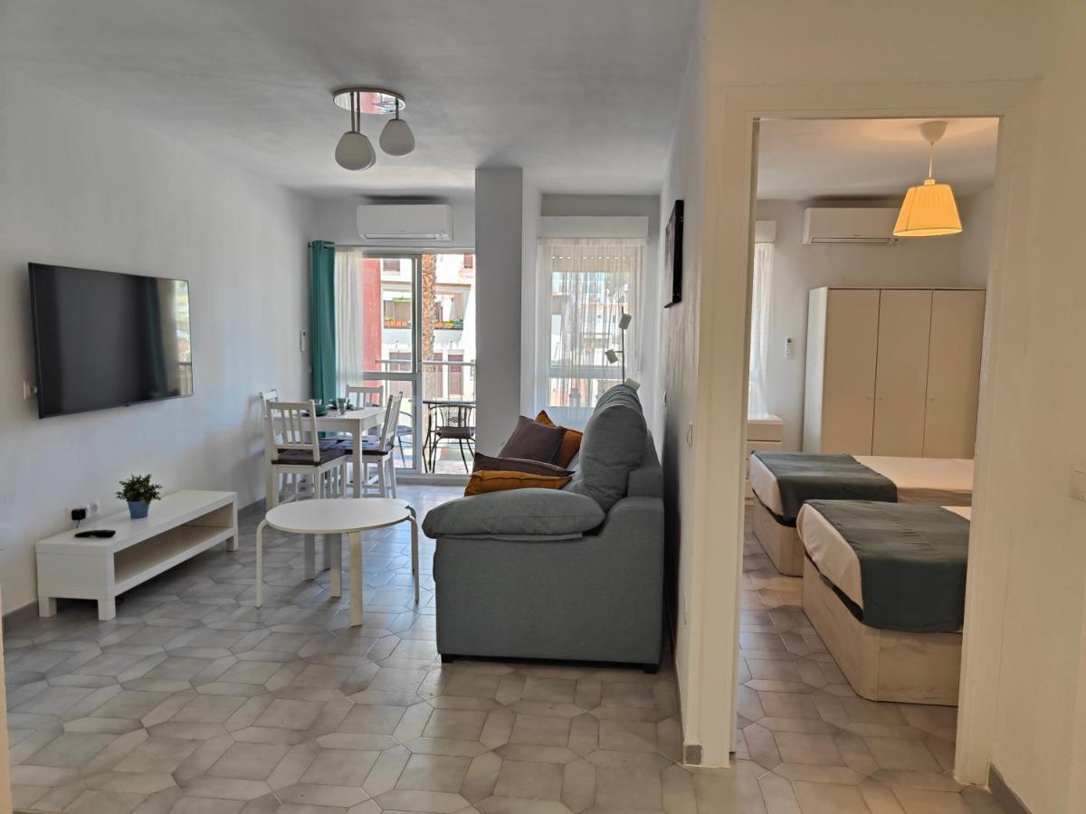 Apartamento Entero, Enormes Piscinas, Terraza Y Playa 베날마데나코스타 외부 사진