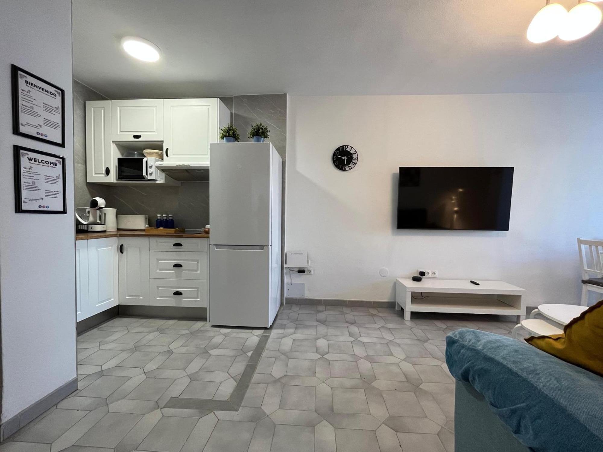 Apartamento Entero, Enormes Piscinas, Terraza Y Playa 베날마데나코스타 외부 사진