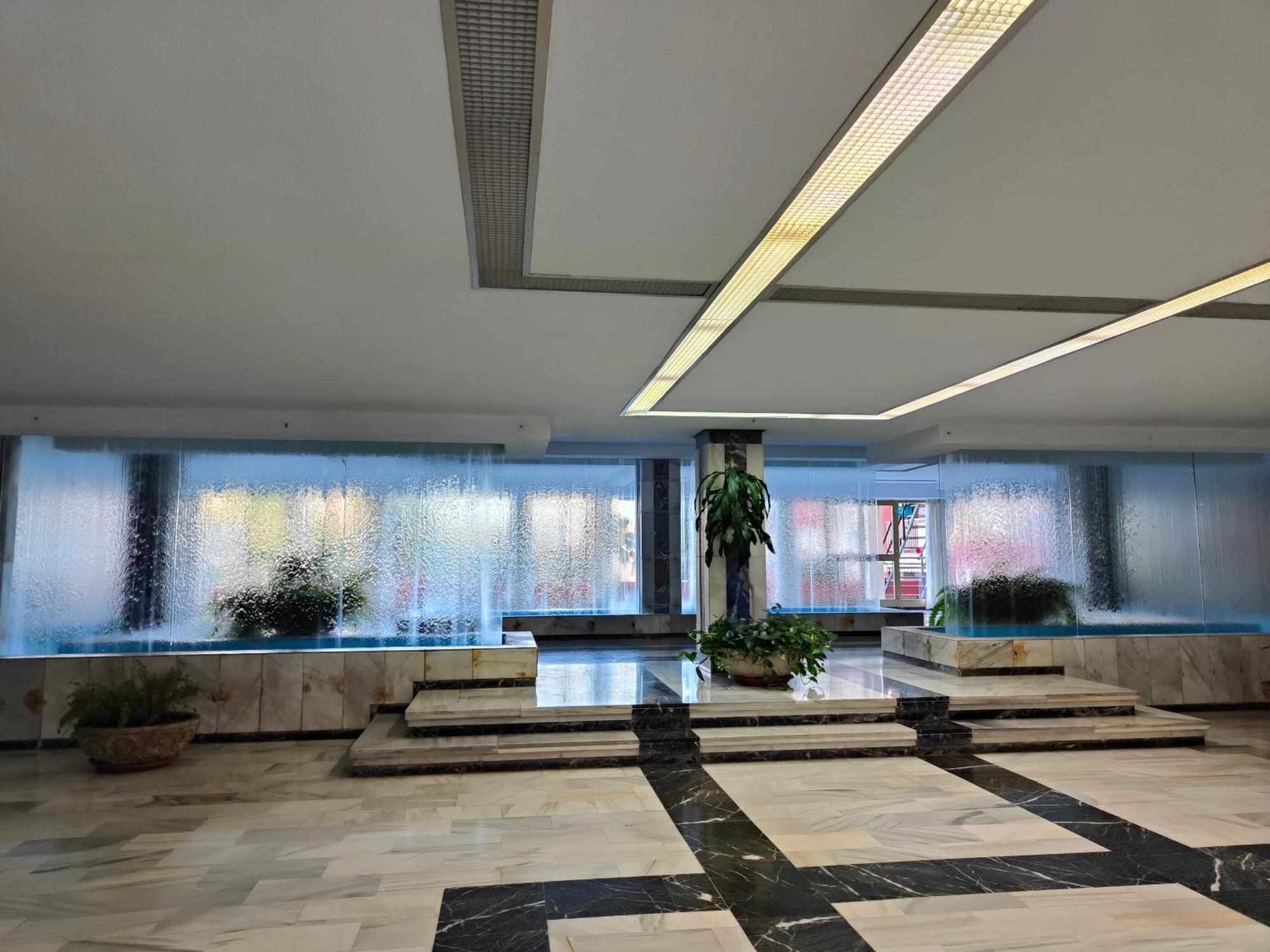 Apartamento Entero, Enormes Piscinas, Terraza Y Playa 베날마데나코스타 외부 사진