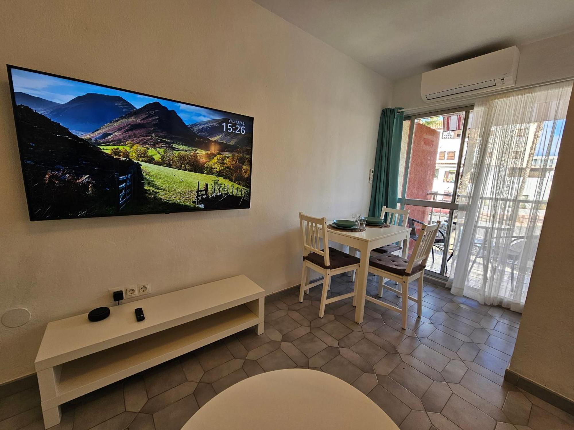 Apartamento Entero, Enormes Piscinas, Terraza Y Playa 베날마데나코스타 외부 사진